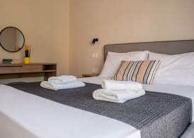 Eos Skiathos 3