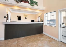 Days Inn by Wyndham San Antonio Airport 4