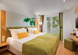 Forest Beach Hotel 3