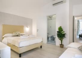 White Candia Guesthouse 4