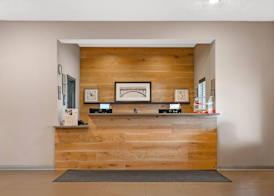 Country Inn & Suites by Radisson, West Bend, WI 2