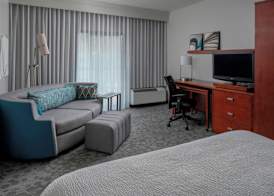 Courtyard by Marriott Jacksonville at the Mayo Clinic Campus/Beaches 4