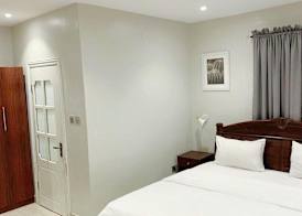 RM Suites 5