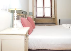 Liiiving in Porto - Historic Clerigos Studio 4F 5