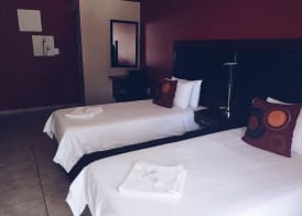 Elizabeth Lodge 2