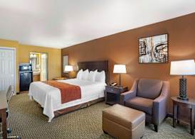 Best Western Exeter Inn & Suites 5