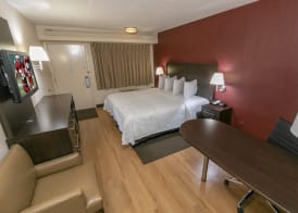 Red Roof Inn PLUS+ Statesville 4