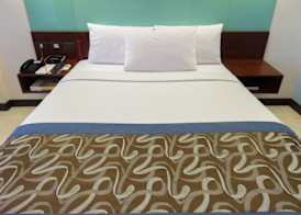 Microtel by Wyndham Mall of Asia 5