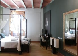 Les Monges Palace Boutique 5