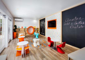 Clementine Hotel & Suites Anaheim 2