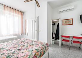 Lia Rooms 2 4