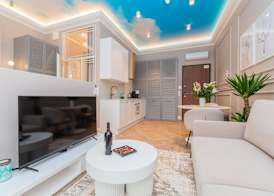 Sky Apartment by Grand Apartments 3