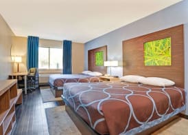 Super 8 by Wyndham Louisville Airport 4