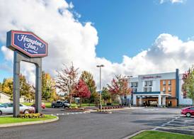 Hampton Inn Eugene 4