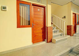 OYO 92952 Nirmala Guest House 4