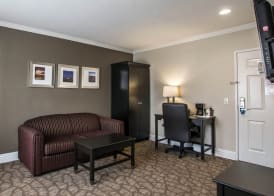 Comfort Suites San Clemente Beach 5