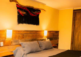 Newen B&B 4