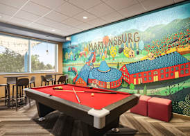 Tru By Hilton Martinsburg 5