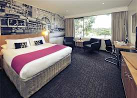Mercure North Melbourne 5