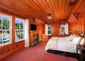 Noyo Harbor Inn 4