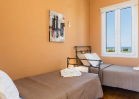Daphnis Villas 3
