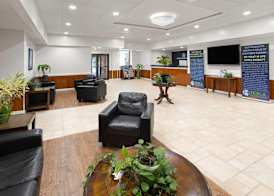 Ramada by Wyndham Butler/Tesla Biohealing Resort 4