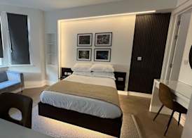 Luxurious London Studios 3