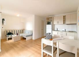 Apartamentos Cala Blanca 4