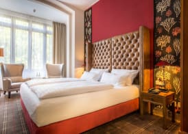 The Ascot Hotel 3