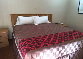 Townhouse Inn and Suites 3