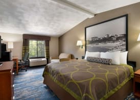 Super 8 by Wyndham West Greenwich/Providence 5