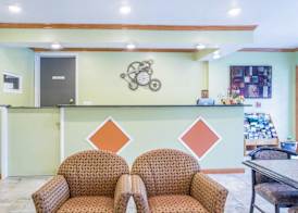 Econo Lodge Manchester Area 2