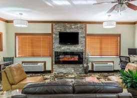 Quality Inn at Collins Road - Cedar Rapids 2