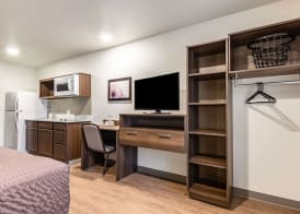 WoodSpring Suites Indianapolis Airport South 5