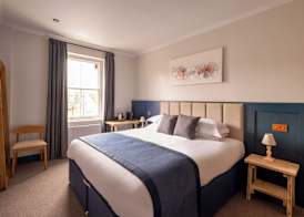 The Stroud Hotel 5