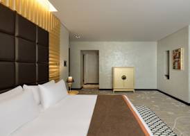 Crowne Plaza RIYADH RDC HOTEL & CONVENTION by IHG 5