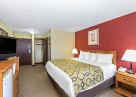 Baymont by Wyndham Fort Dodge 5