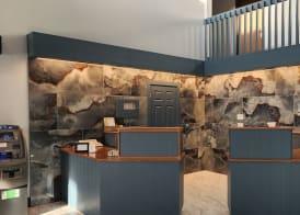 The Oasis Hotel & Bar 2