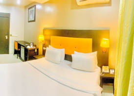 Oakspring Hotel & Luxury Suites 2