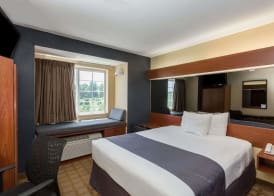 Microtel Inn & Suites by Wyndham Hillsborough 3