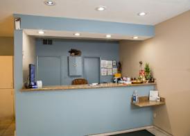 Townhouse Inn and Suites 2