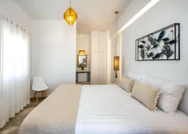 Vinas Place City Center 5
