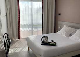 Hôtel Au Relais des Lilas 4