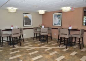 Quality Inn Near Walden Galleria Mall 5