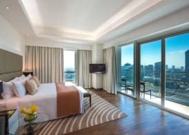 La Suite Dubai Hotel & Apartments Operated by Minor Hotels 4