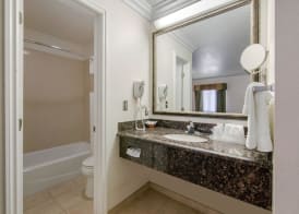 Rodeway Inn Adelanto US 395 5