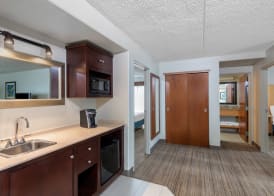 Holiday Inn Express & Suites WHEAT RIDGE-DENVER WEST by IHG 3