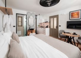Casa di Gaga Luxury Suites 5