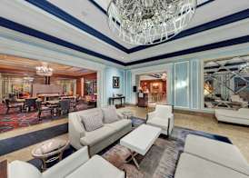The Henry, Autograph Collection 2