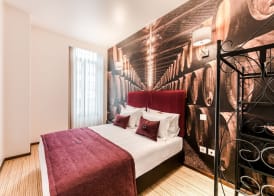 Lounge Inn Guest House 5
